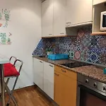 Pleno Centro, Alameda, 5 Minutos Casco Vello Y Estacion Ave Vigo