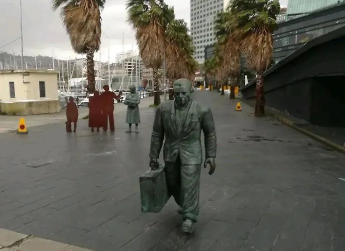 Pleno Centro, Alameda, 5 Minutos Casco Vello Y Estacion Ave Vigo