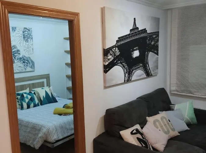 Pleno Centro, Alameda, 5 Minutos Casco Vello Y Estacion Ave Vigo