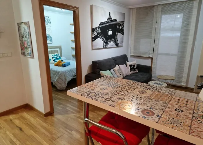 Pleno Centro, Alameda, 5 Minutos Casco Vello Y Estacion Ave Vigo