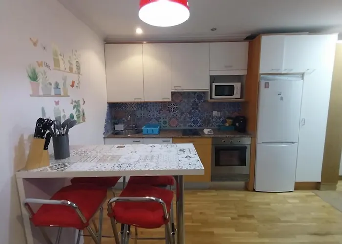 Pleno Centro, Alameda, 5 Minutos Casco Vello Y Estacion Ave * Vigo