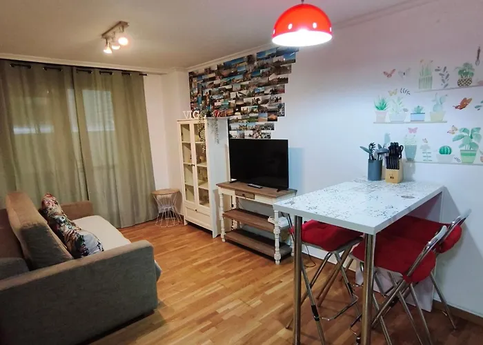 Pleno Centro, Alameda, 5 Minutos Casco Vello Y Estacion Ave Vigo